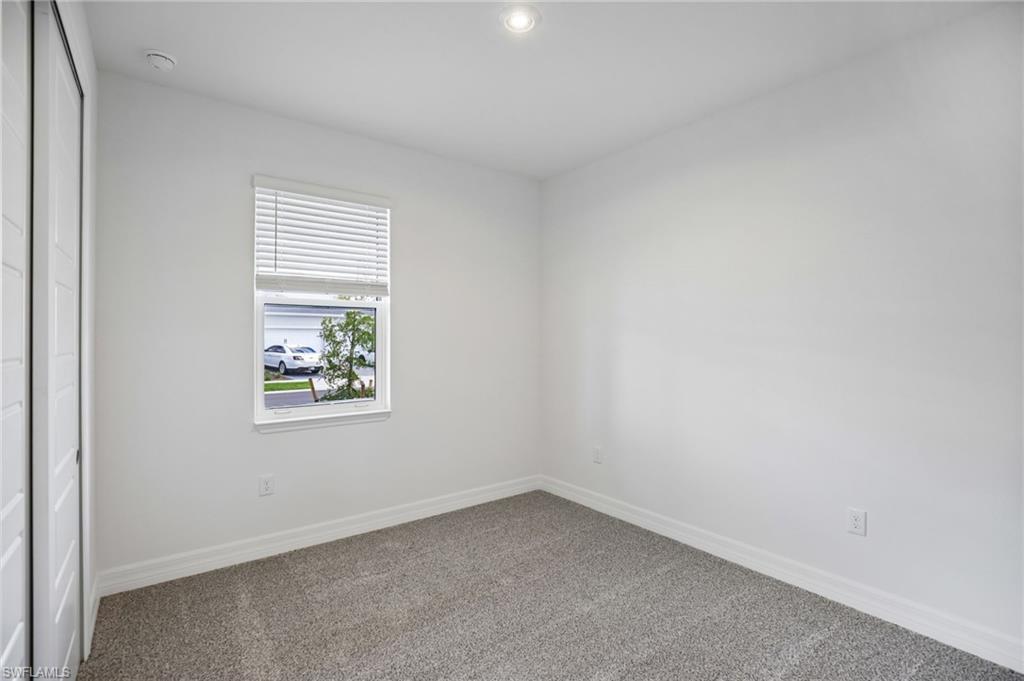 CRESCENT LAKES - Residential