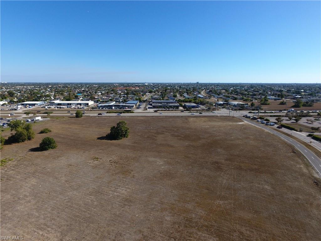 CAPE CORAL - Land