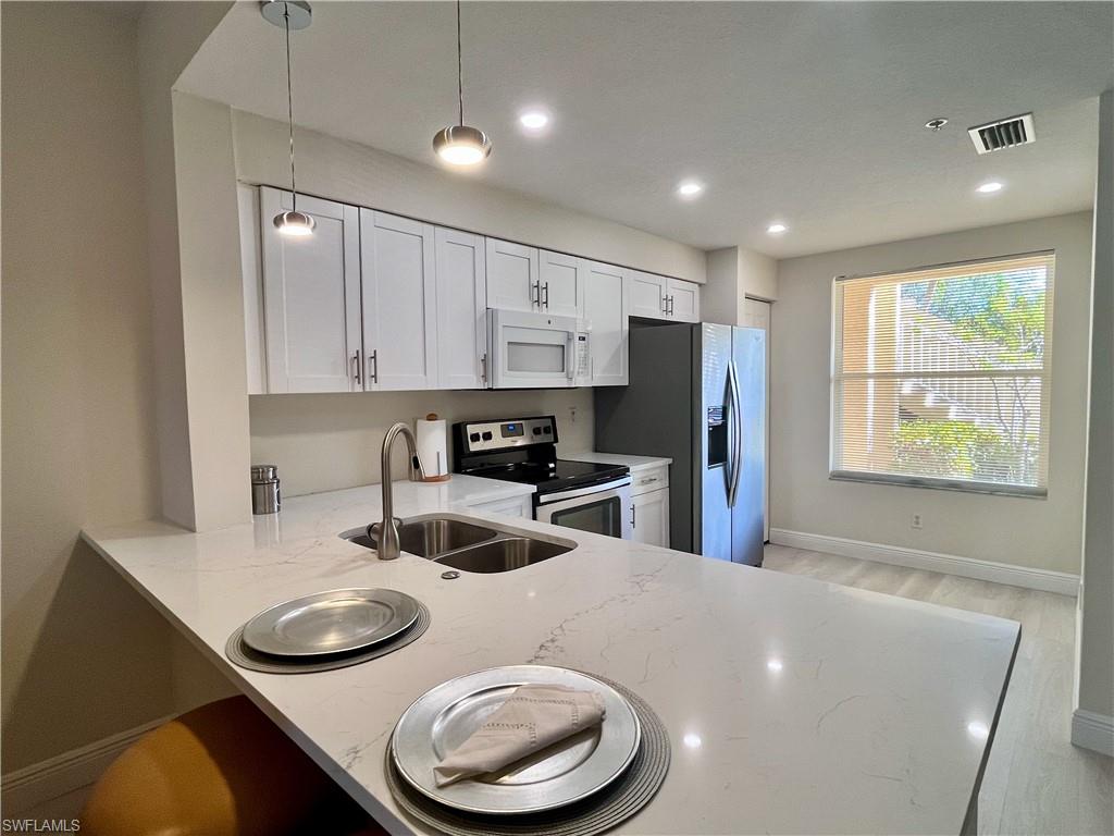 HUNTINGTON LAKES - Residential Lease