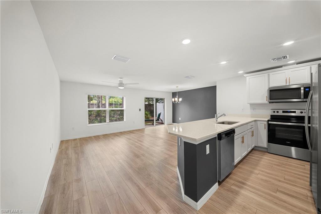 BAYSHORE COMMONS - Residential Lease