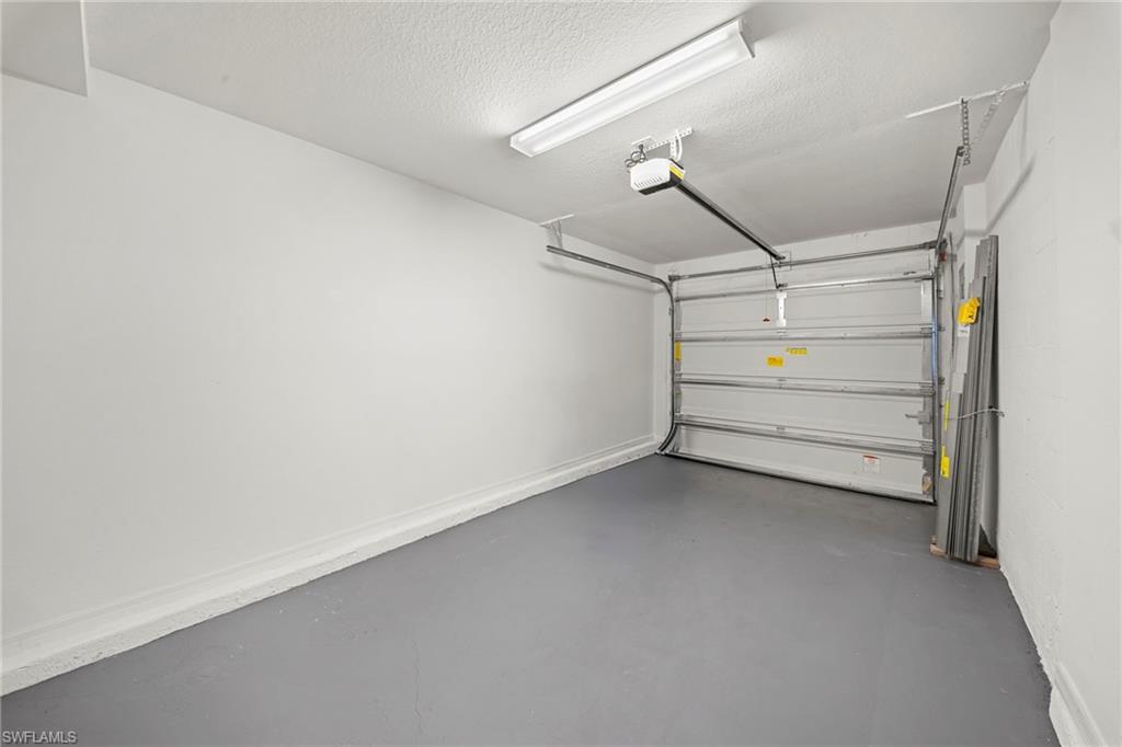 BAYSHORE COMMONS - Residential Lease