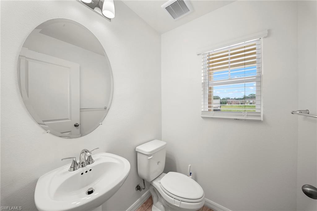 BAYSHORE COMMONS - Residential Lease
