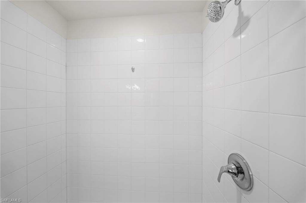 BAYSHORE COMMONS - Residential Lease
