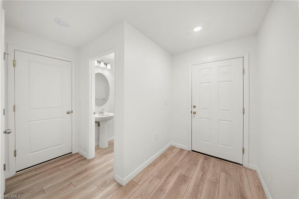 BAYSHORE COMMONS - Residential Lease