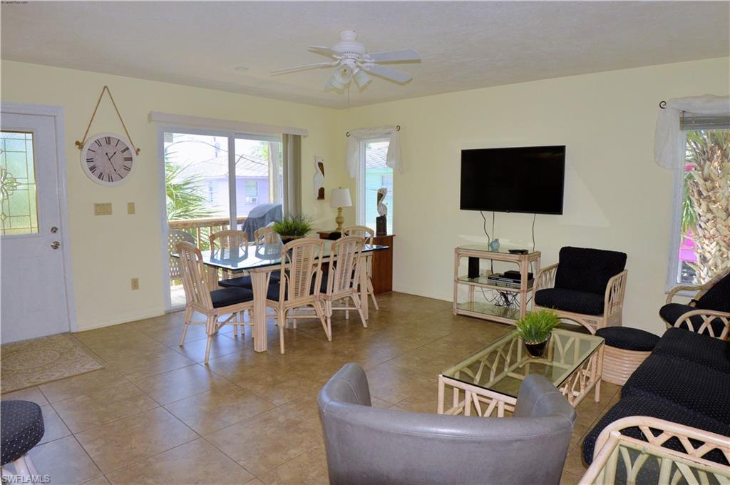 ISLAND SHORES - Residential