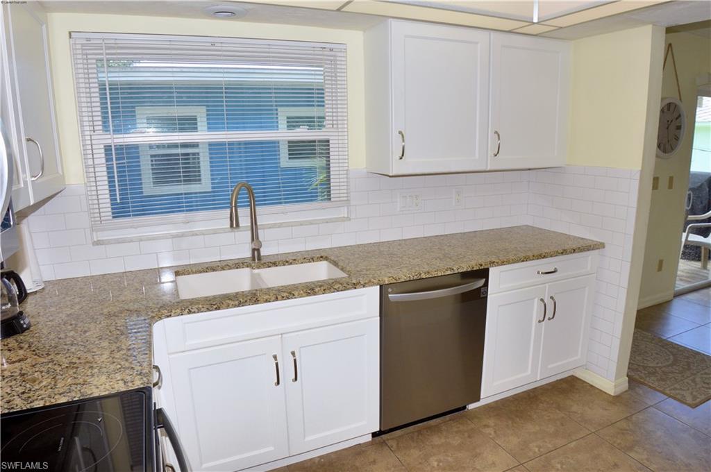 ISLAND SHORES - Residential