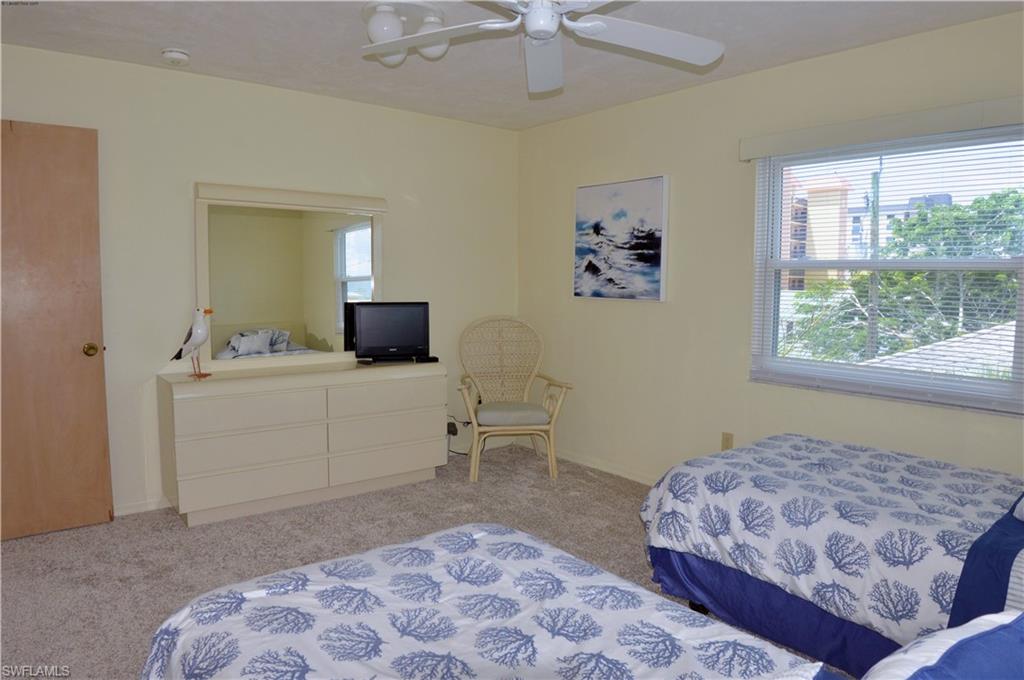 ISLAND SHORES - Residential