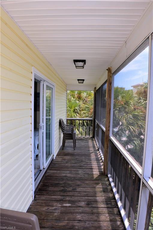 ISLAND SHORES - Residential
