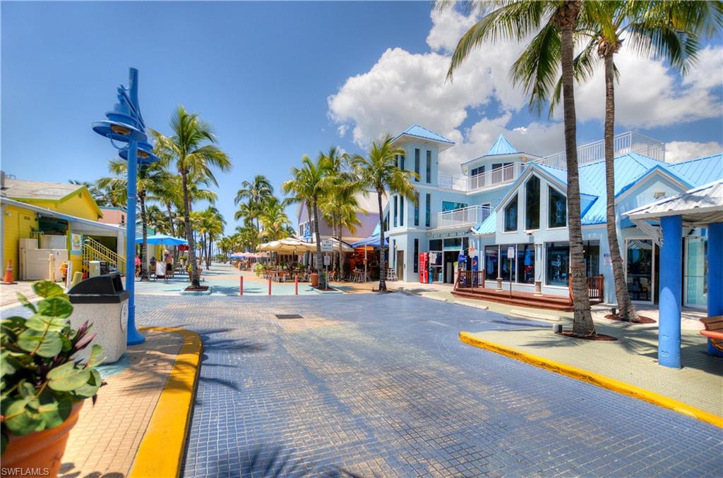 ISLAND SHORES - Residential