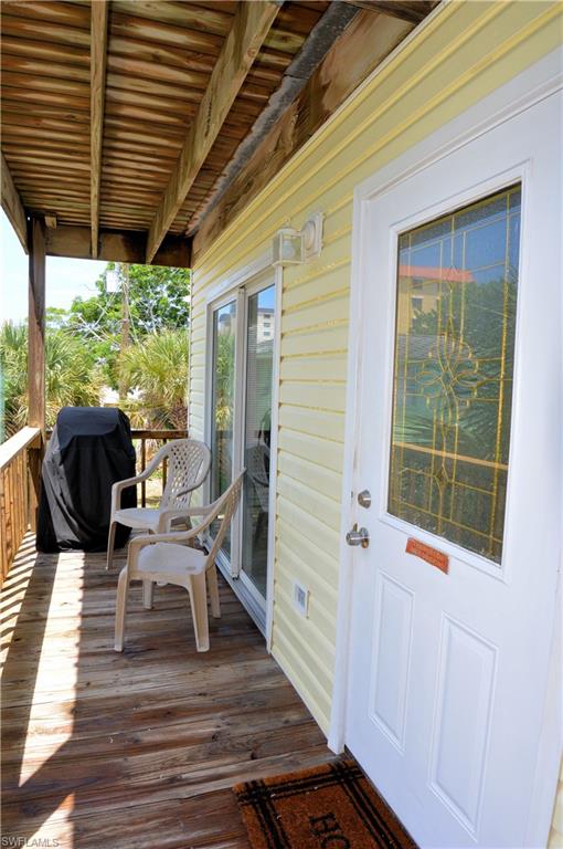 ISLAND SHORES - Residential