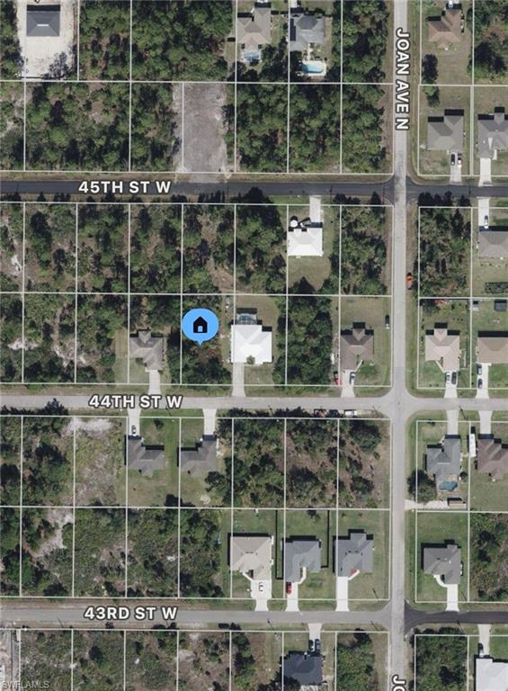 Excellent opportunity. On a paved road with electricity at the curb. Surrounded by newer homes and easy access through Sunshine Blvd to Lee Blvd. Close to Fort Myers. Hablo Español.