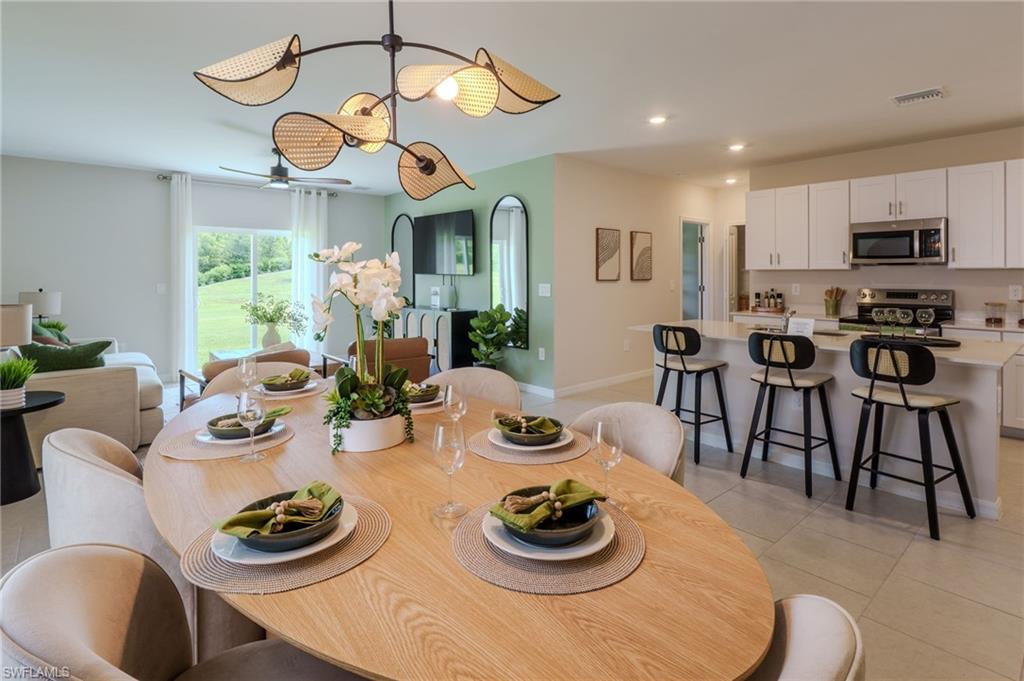 SAVANNA LAKES - Residential