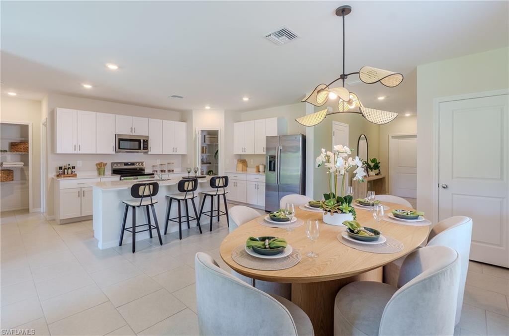 SAVANNA LAKES - Residential
