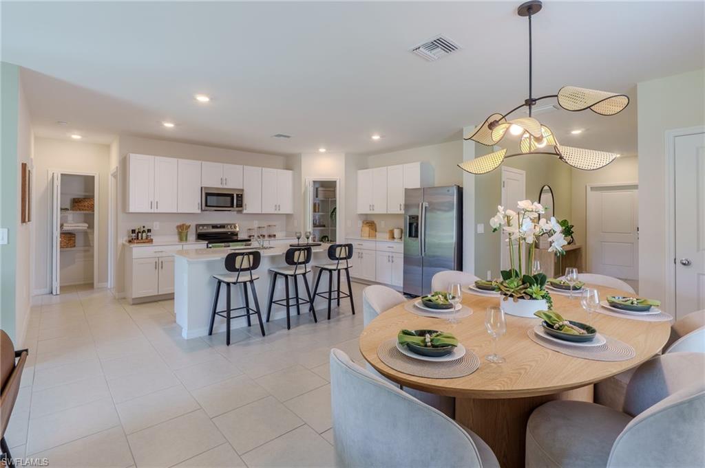 SAVANNA LAKES - Residential