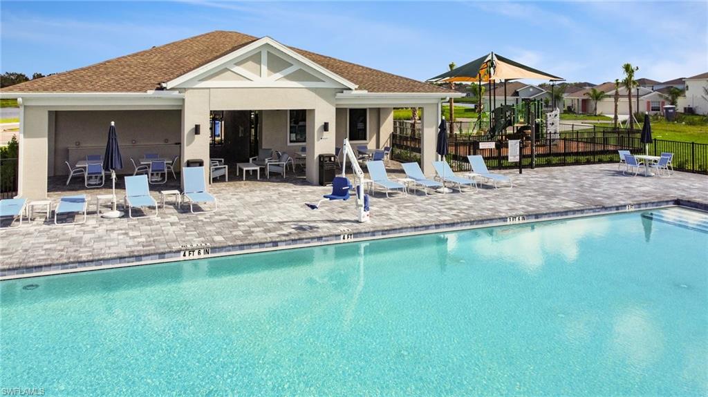SAVANNA LAKES - Residential