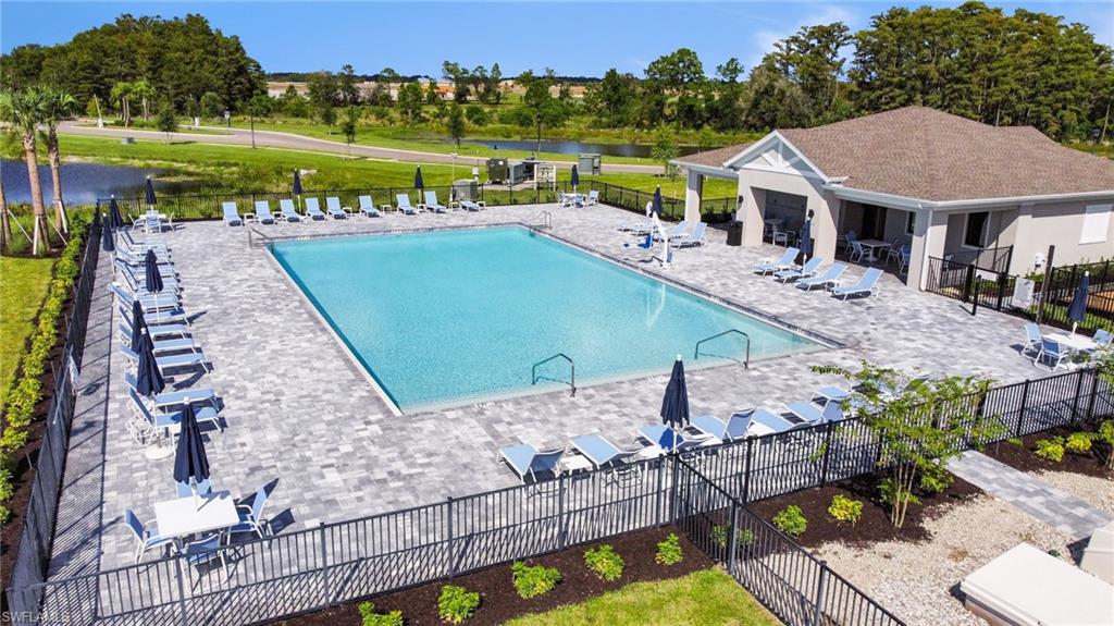 SAVANNA LAKES - Residential