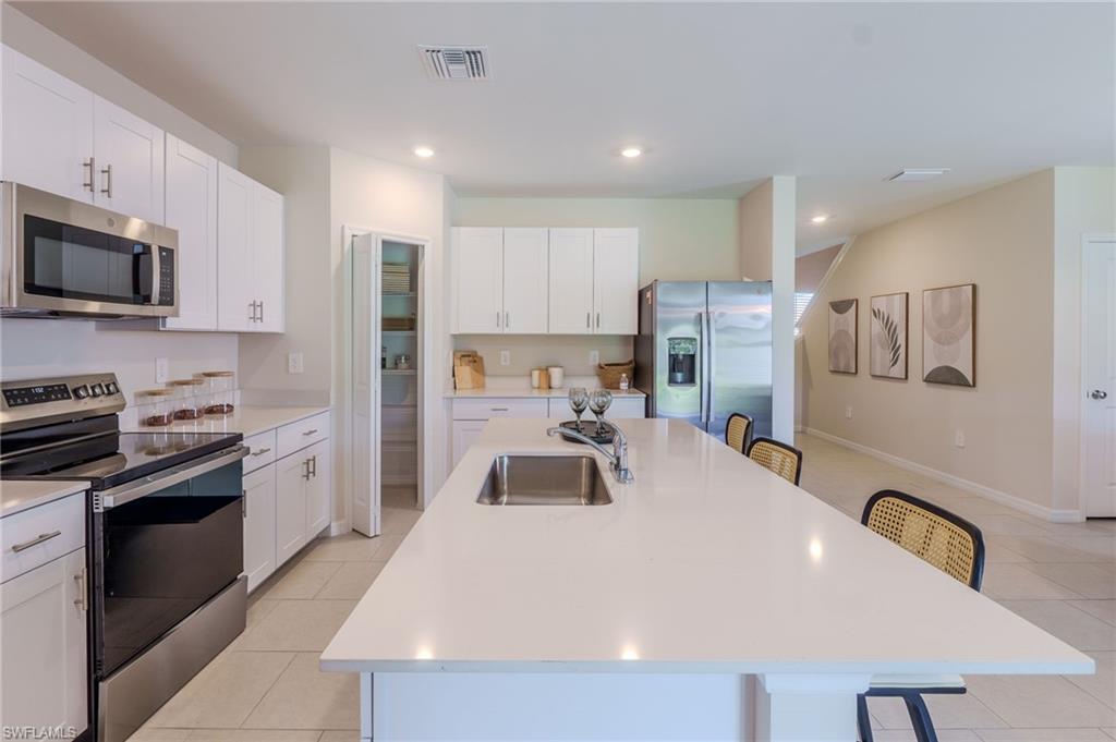 SAVANNA LAKES - Residential