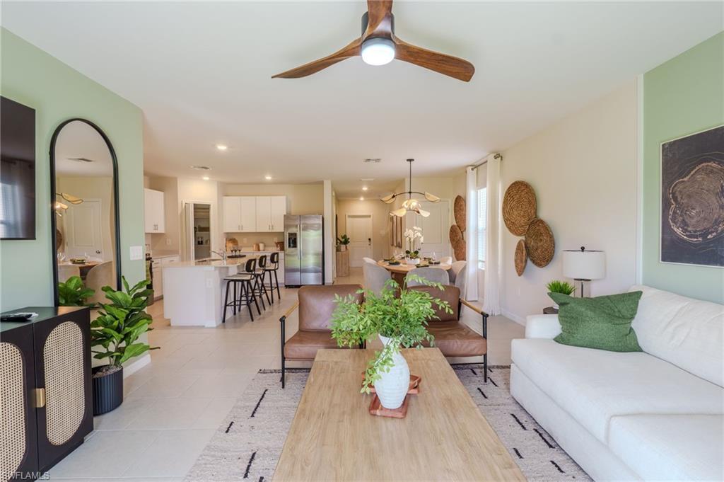 SAVANNA LAKES - Residential