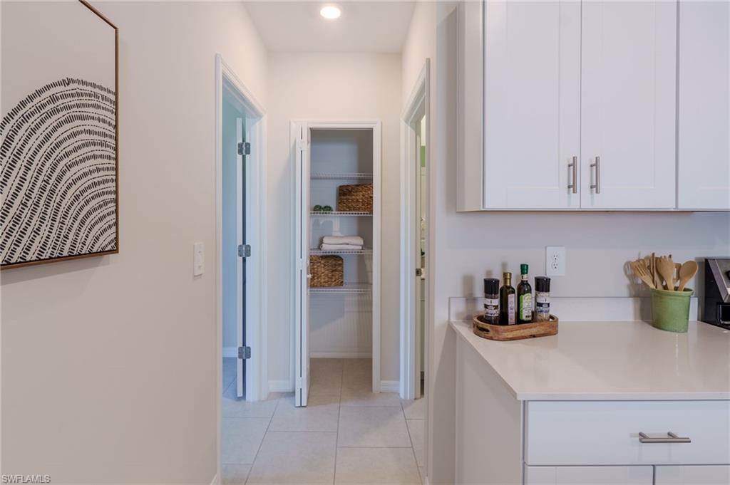 SAVANNA LAKES - Residential