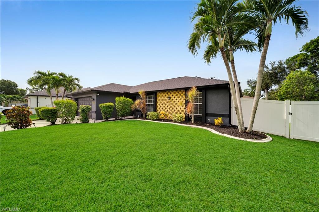 CAPE CORAL - Residential