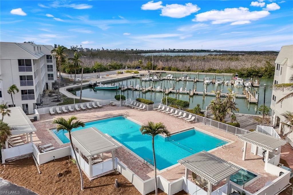 BAY VILLAS - Residential