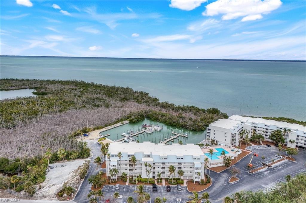 BAY VILLAS - Residential