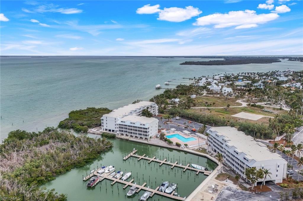BAY VILLAS - Residential