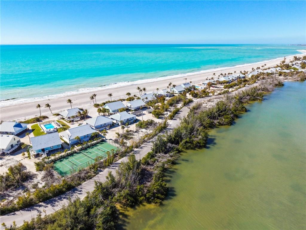 BEACH HOMES - Residential