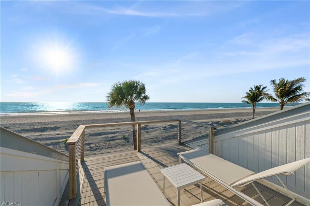 BEACH HOMES - Residential