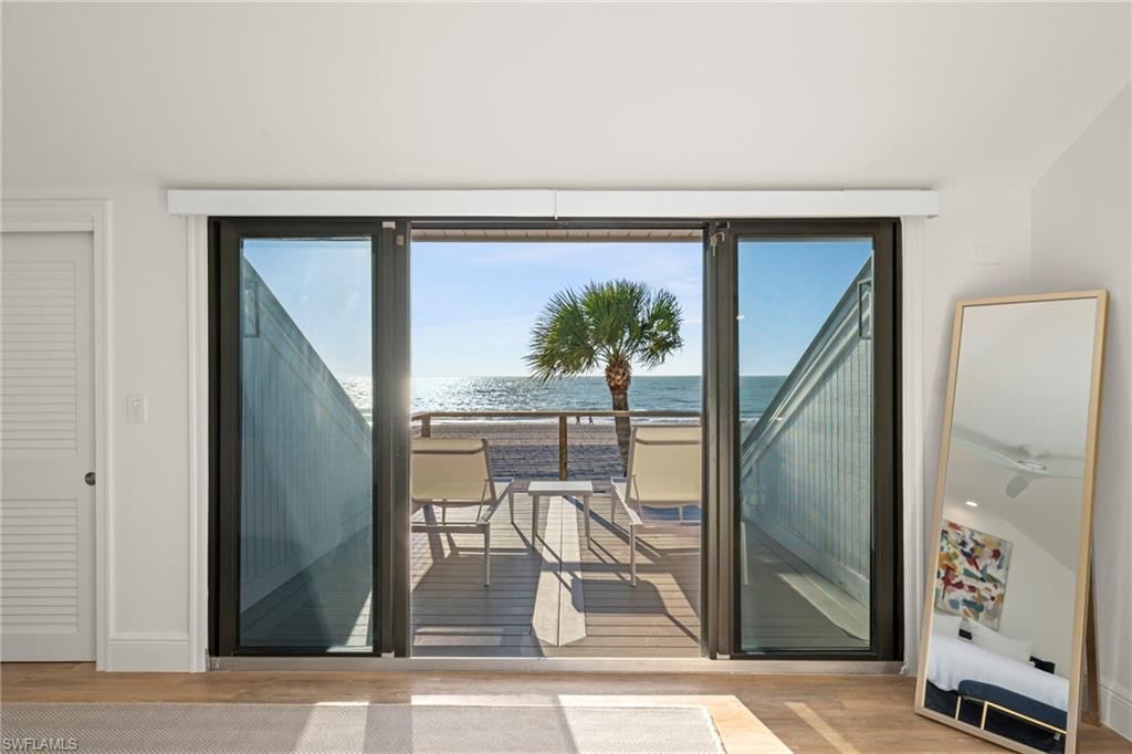 BEACH HOMES - Residential
