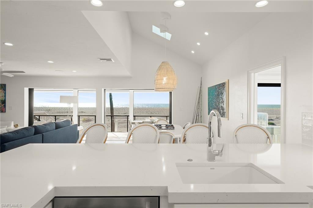 BEACH HOMES - Residential