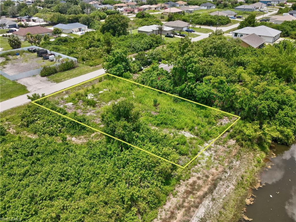 LEHIGH ACRES - Land