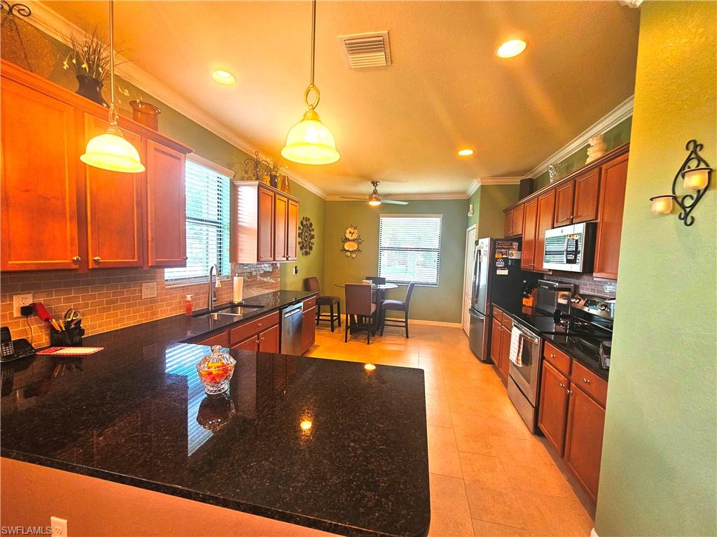 PROMENADE WEST - Residential