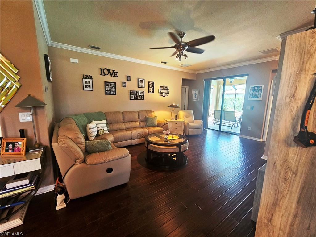 PROMENADE WEST - Residential
