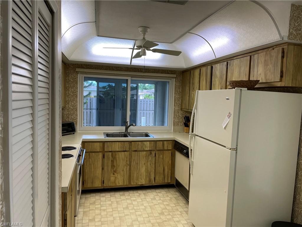 SOUTH POINTE SOUTH - Residential