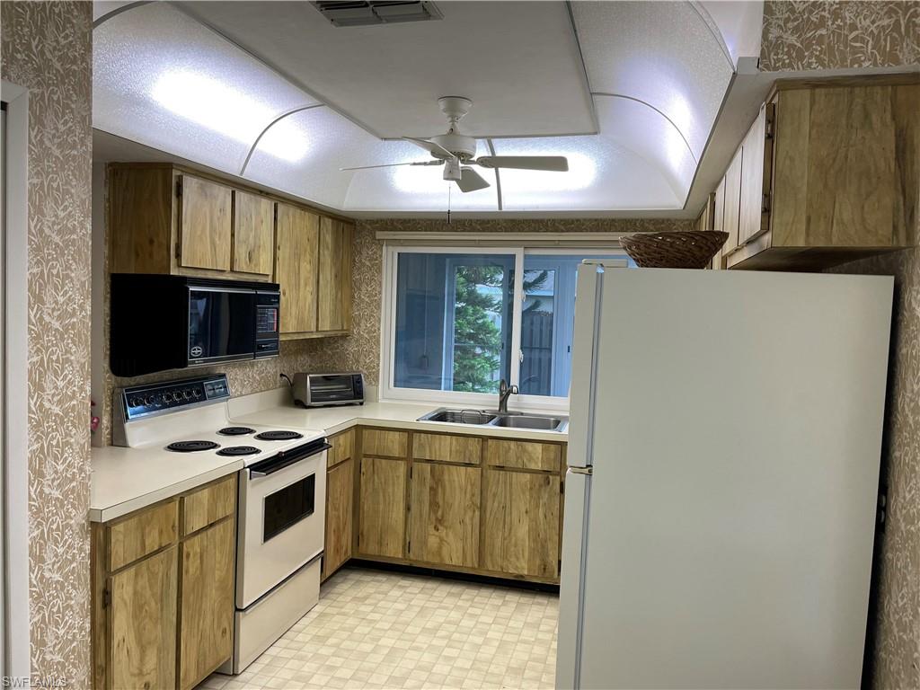 SOUTH POINTE SOUTH - Residential