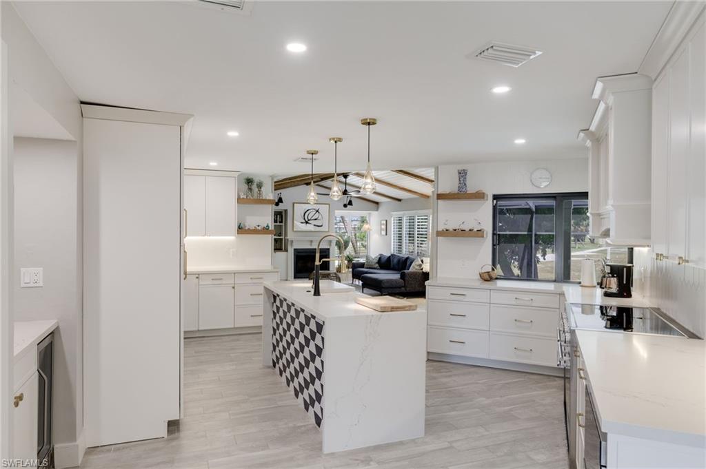 BEACHVIEW COUNTRY CLUB ESTATES - Residential