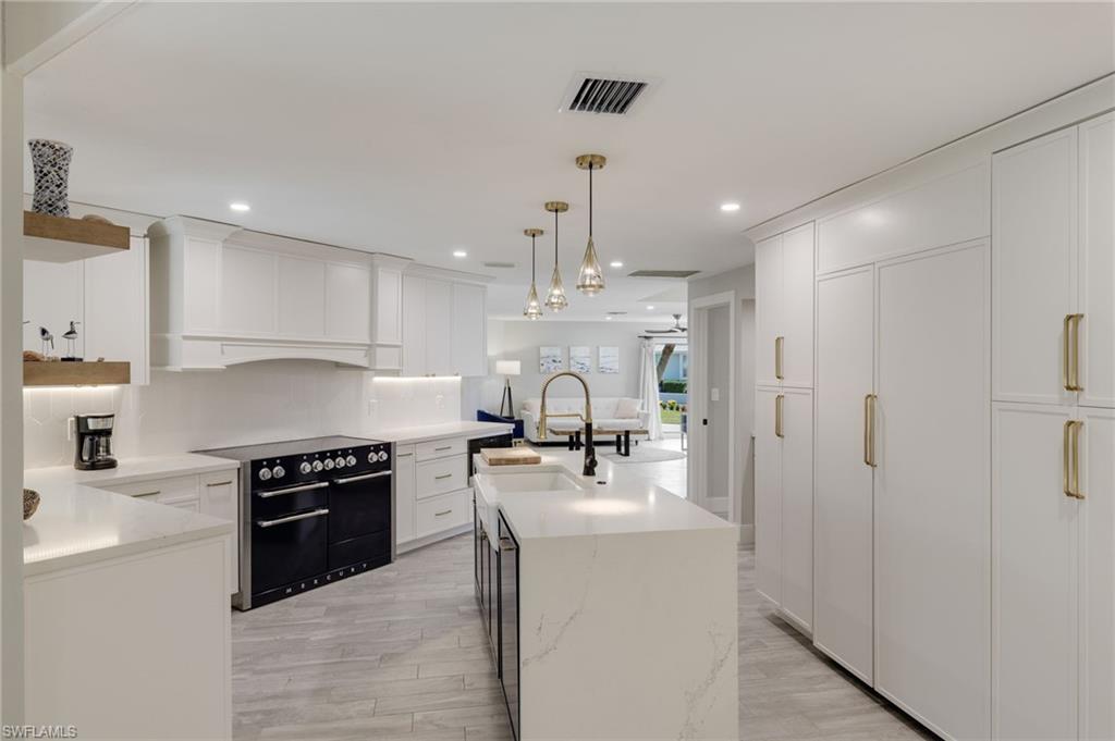 BEACHVIEW COUNTRY CLUB ESTATES - Residential