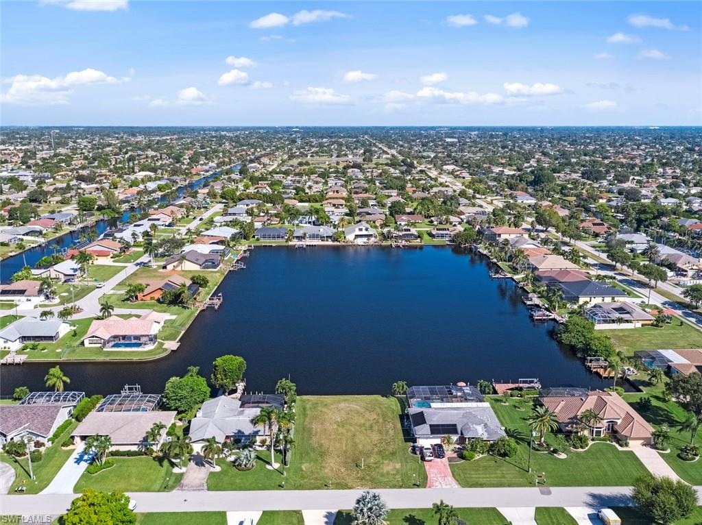 CAPE CORAL - Land