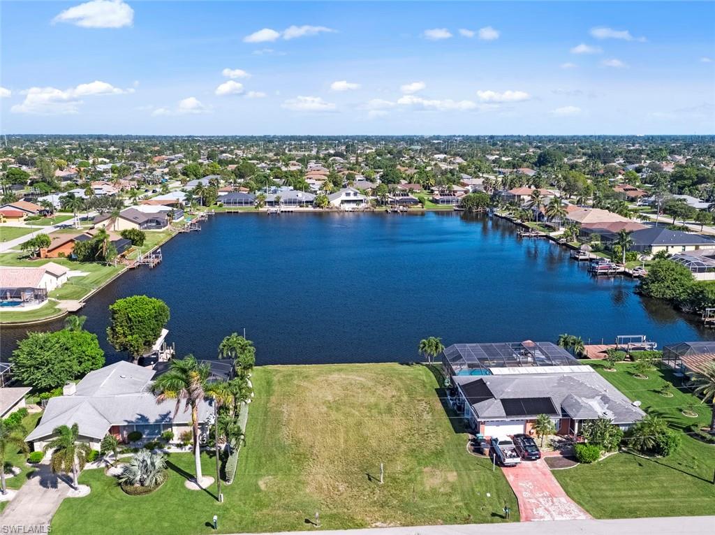 CAPE CORAL - Land