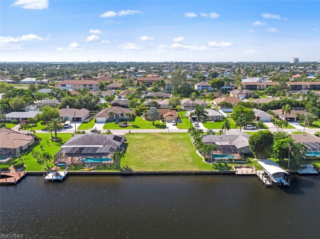 CAPE CORAL - Land