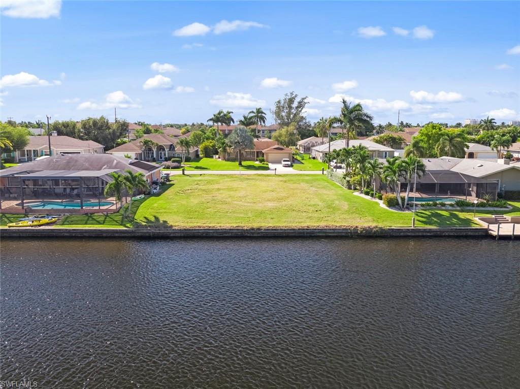 CAPE CORAL - Land