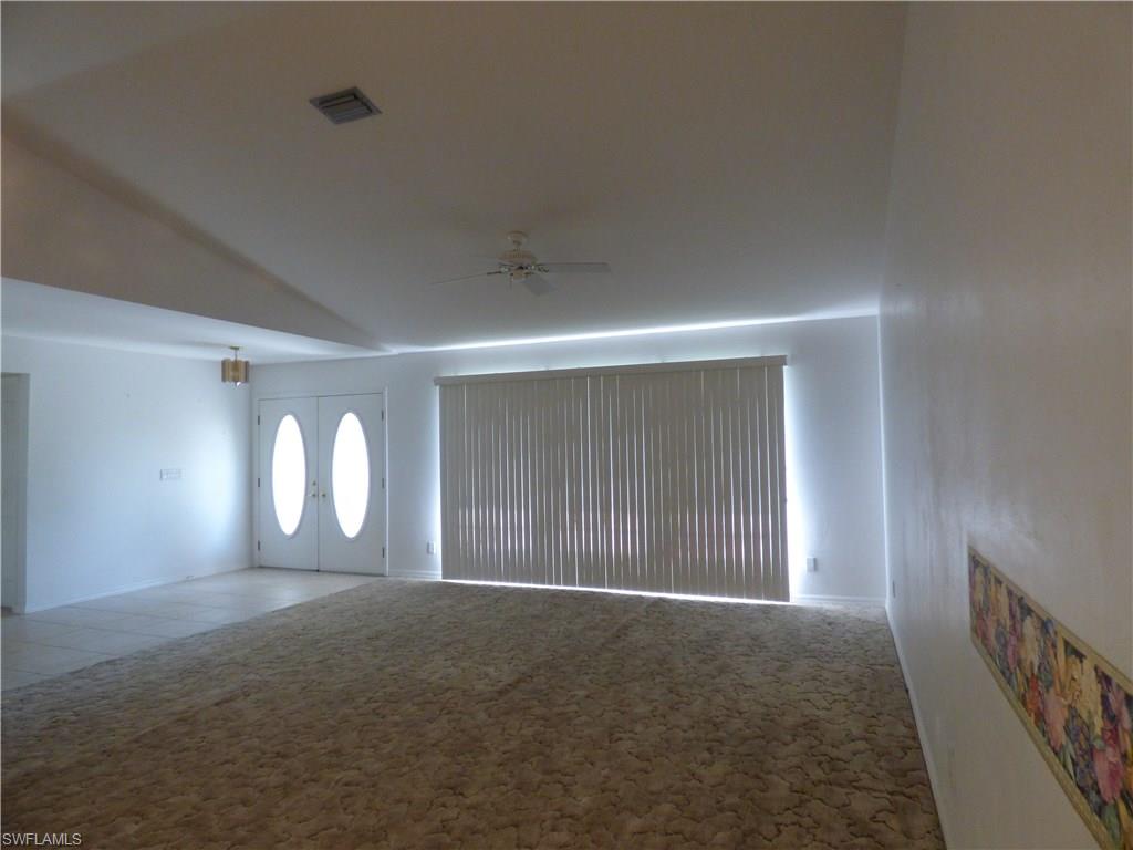 COUNTRY CLUB ESTATES - Residential