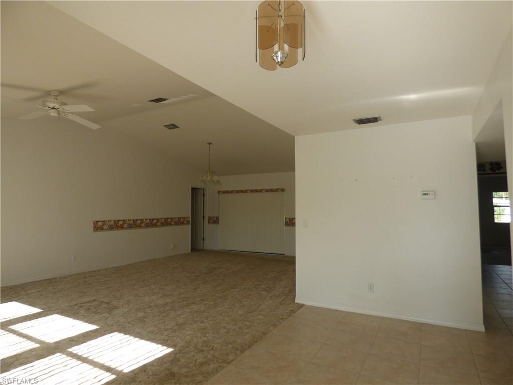 COUNTRY CLUB ESTATES - Residential