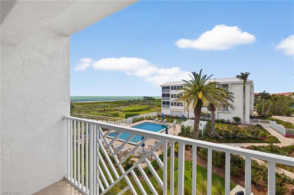 BEACHCOMBER CONDO - Residential