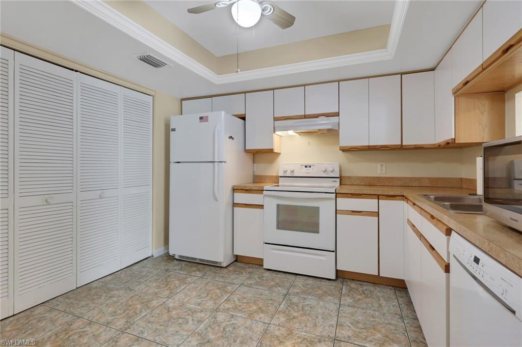 GREENWOOD CONDO - Residential