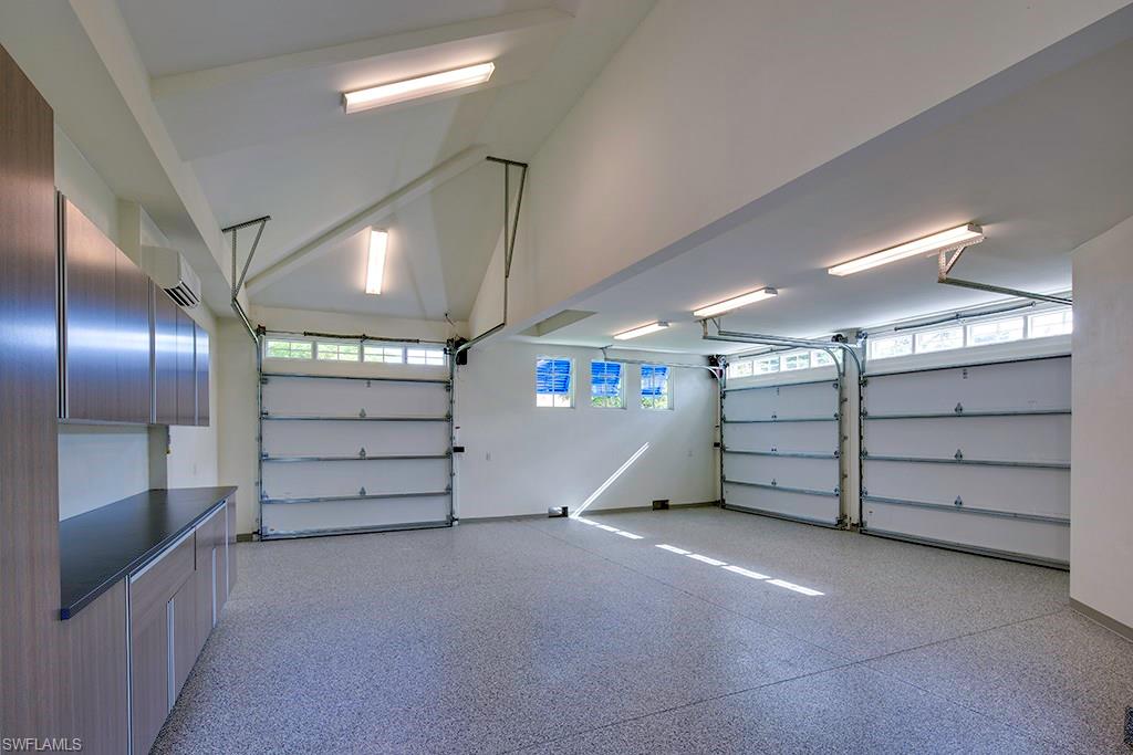 AQUALANE SHORES - Residential