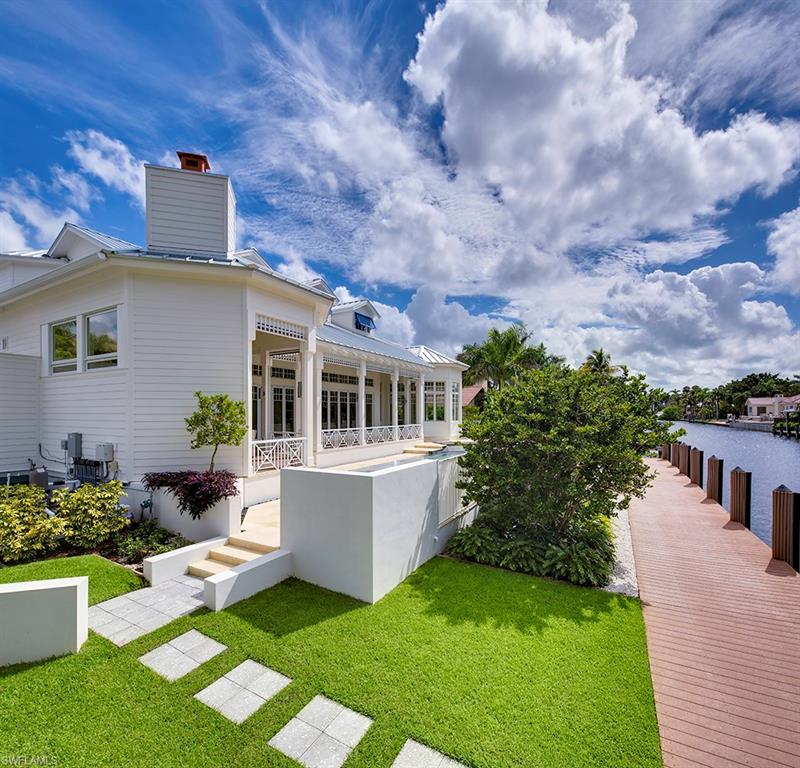 AQUALANE SHORES - Residential