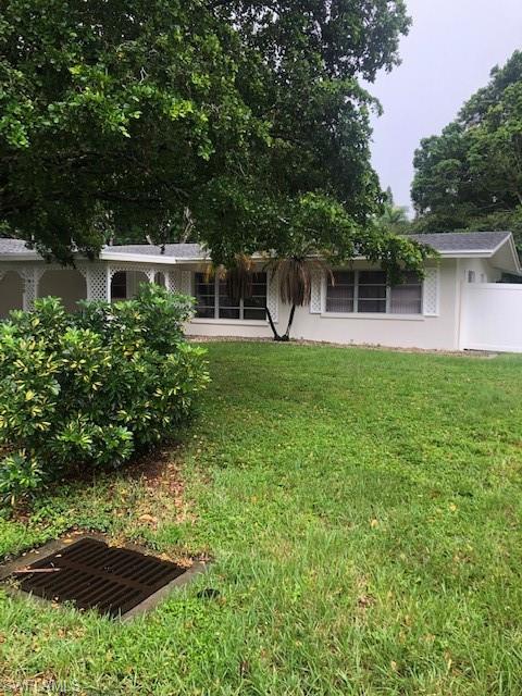 Great Pool home located on river side of Mcgregor Blvd. 5 Houses from the river . This house has a great back yard and a 1/3 of an acre in best location in Fort myers. Needs updating. Nothing Available with a pool for close to this price.