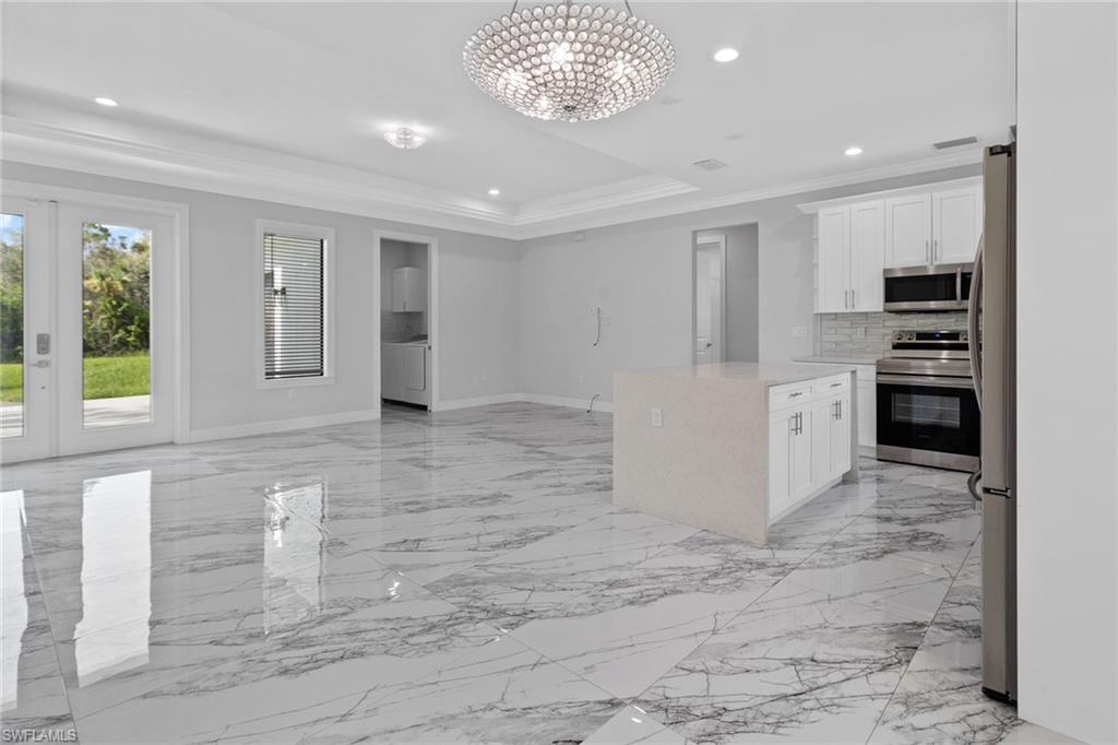 GOLDEN GATE ESTATES - Residential